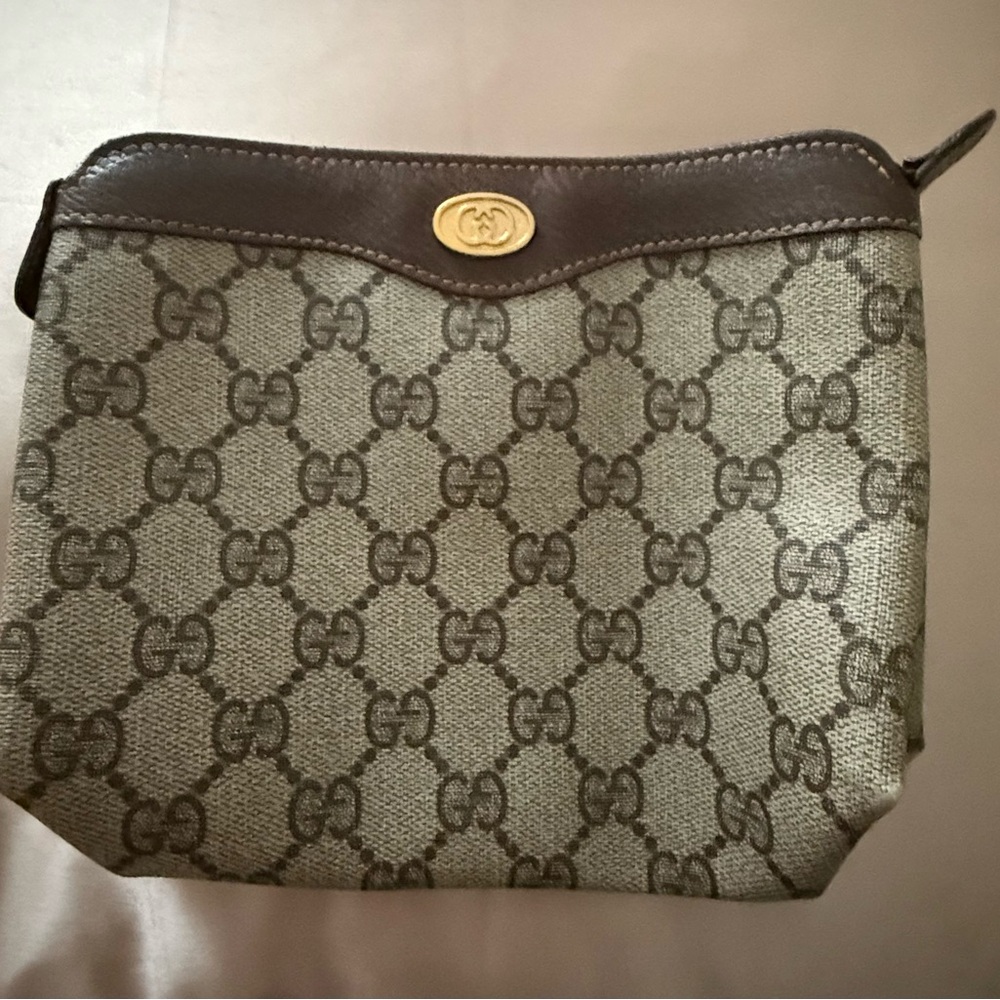 Gucci  cosmetic  bag